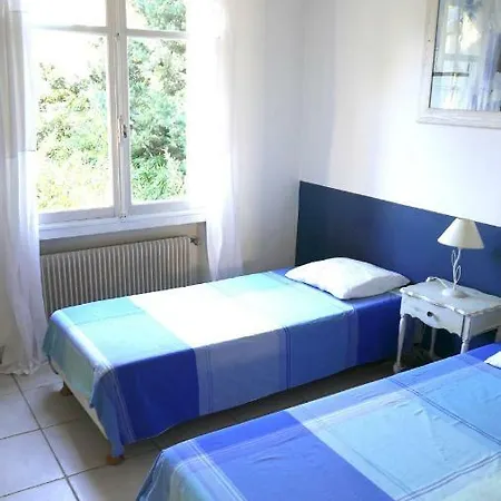Holiday home Sous Les Tilleuls Cassis