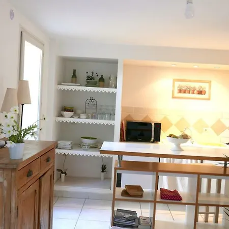 Holiday home Sous Les Tilleuls